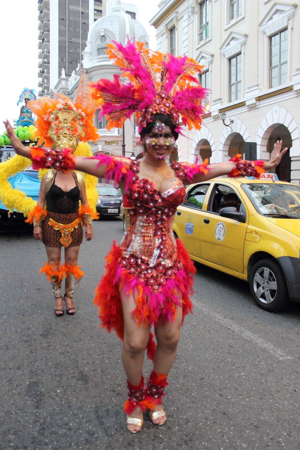trans transexual transgénero travesti Diane Marie Rodríguez Zambrano en Orgullo y diversidad sexual 2014 - orgullo gay - orgullo glbti guayaquil 1