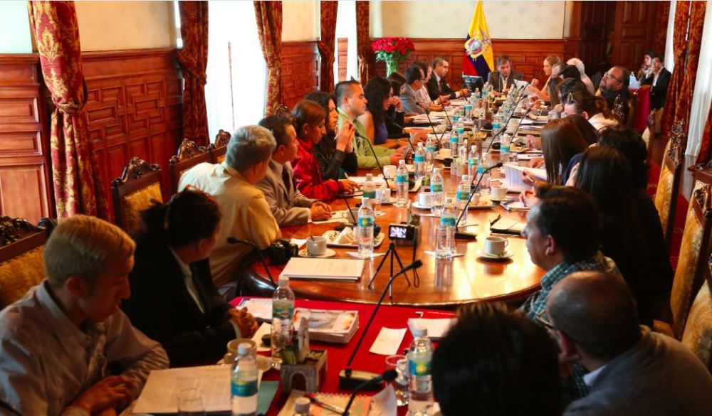 Colectivos LGBT se reúnen con el Presidente Rafael Correa en Ecuador 2015