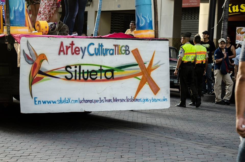 Orgullo LGBT Gay Ecuador Guayaquil 2015 - Asociación Silueta X (106)
