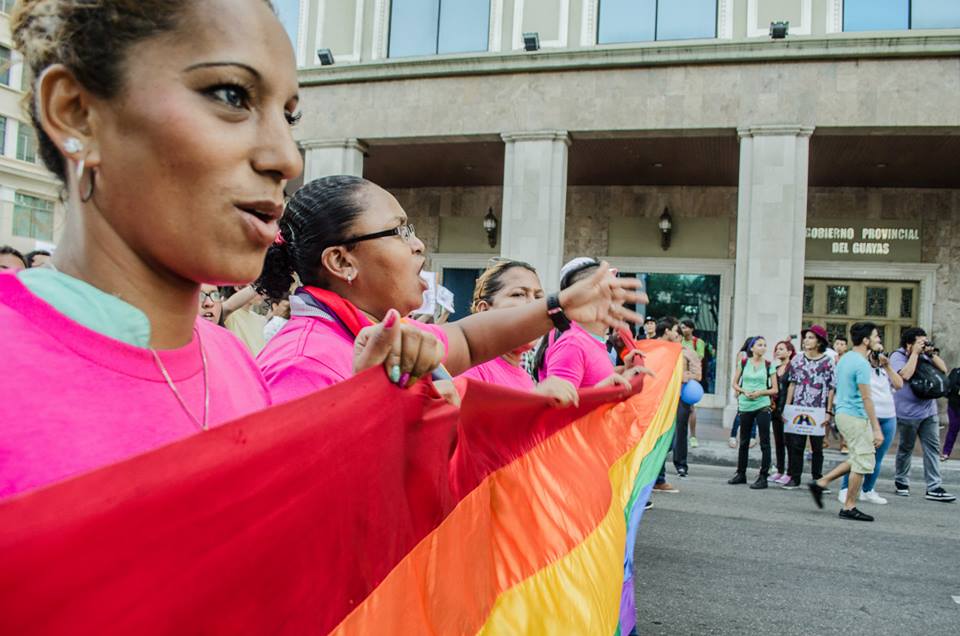 Orgullo LGBT Gay Ecuador Guayaquil 2015 - Asociación Silueta X (148)