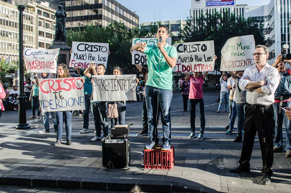 Orgullo LGBT Gay Ecuador Guayaquil 2015 - Asociación Silueta X (156)