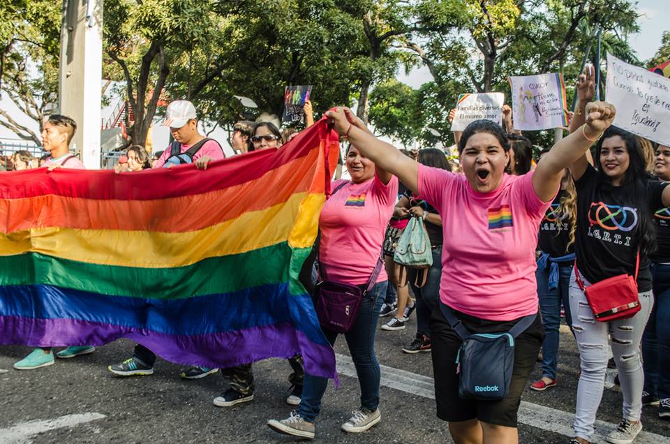 Orgullo LGBT Gay Ecuador Guayaquil 2015 - Asociación Silueta X (158)