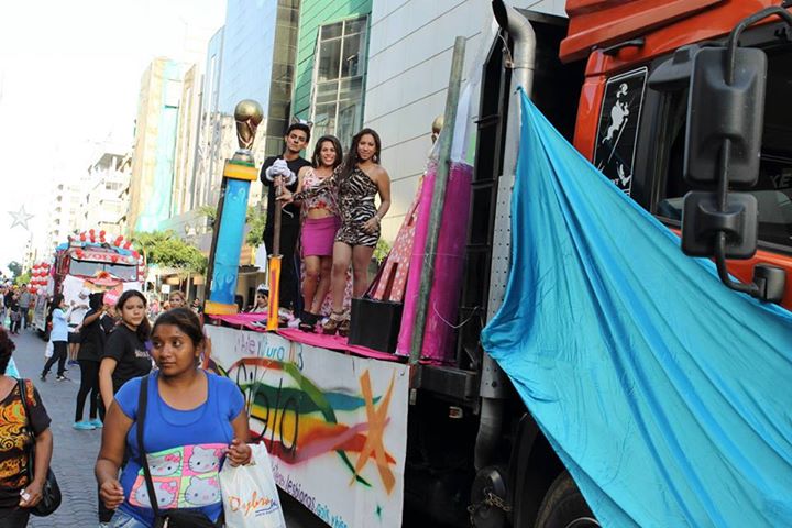 Orgullo LGBT Gay Ecuador Guayaquil 2015 - Asociación Silueta X (159)