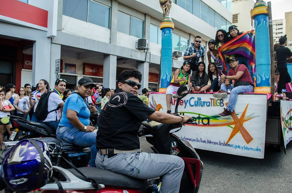 Orgullo LGBT Gay Ecuador Guayaquil 2015 - Asociación Silueta X (181)