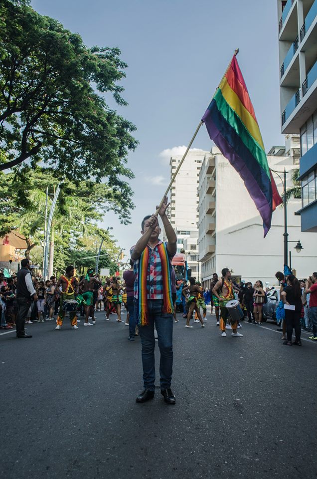 Orgullo LGBT Gay Ecuador Guayaquil 2015 - Asociación Silueta X (19)