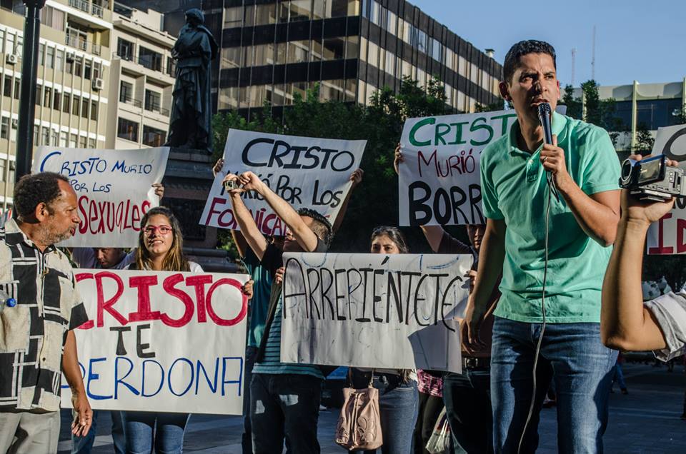 Orgullo LGBT Gay Ecuador Guayaquil 2015 - Asociación Silueta X (24)