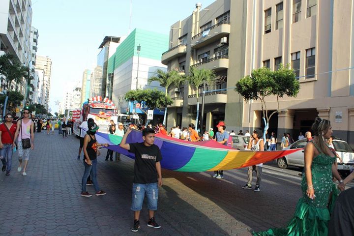 Orgullo LGBT Gay Ecuador Guayaquil 2015 - Asociación Silueta X (7)