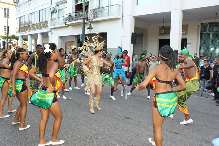 Orgullo LGBT Gay Ecuador Guayaquil 2015 - Asociación Silueta X con Diane Rodríguez DianeRodriguezz  (15)