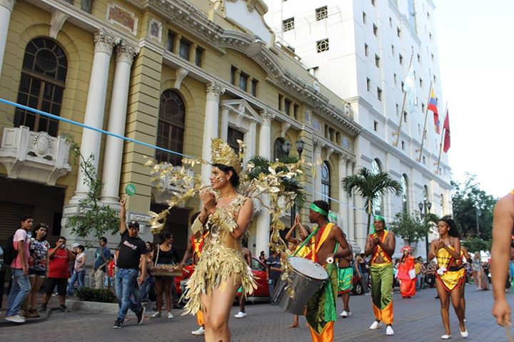 Orgullo LGBT Gay Ecuador Guayaquil 2015 - Asociación Silueta X con Diane Rodríguez DianeRodriguezz  (26)