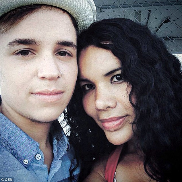 2F8CC36F00000578-3369001-image-a-55_1450711763514