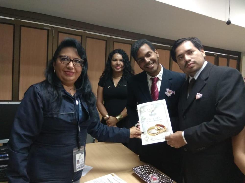 3er matrimono homosexual en Ecuador y el 1ero de hombres gays - Cámara LGBT Comercio Ecuador - Asociación Silueta X 1.jpg