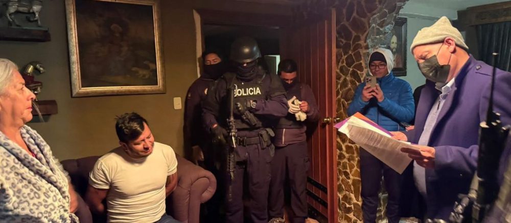 EL REGISTRO CIVIL DECLARÓ LEGAL EL CAMBIO DE GÉNERO DEL ALCALDE DE PUJILÍ: LO QUE DENUNCIAMOS EN 2025